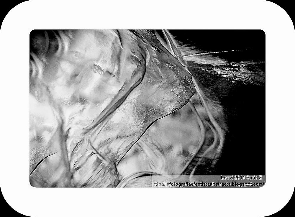 Foto Abstracta 3119 El acantilado por donde mis sueños caen - The cliff where my dreams fall Foto Abstracta 3119 El acantilado por donde mis sueños caen - The cliff where my dreams fall