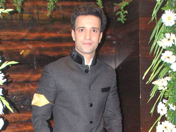Aamir Ali Wedding Dress1 - Aamir Ali & Sanjeeda Sheikh's wedding reception Pics