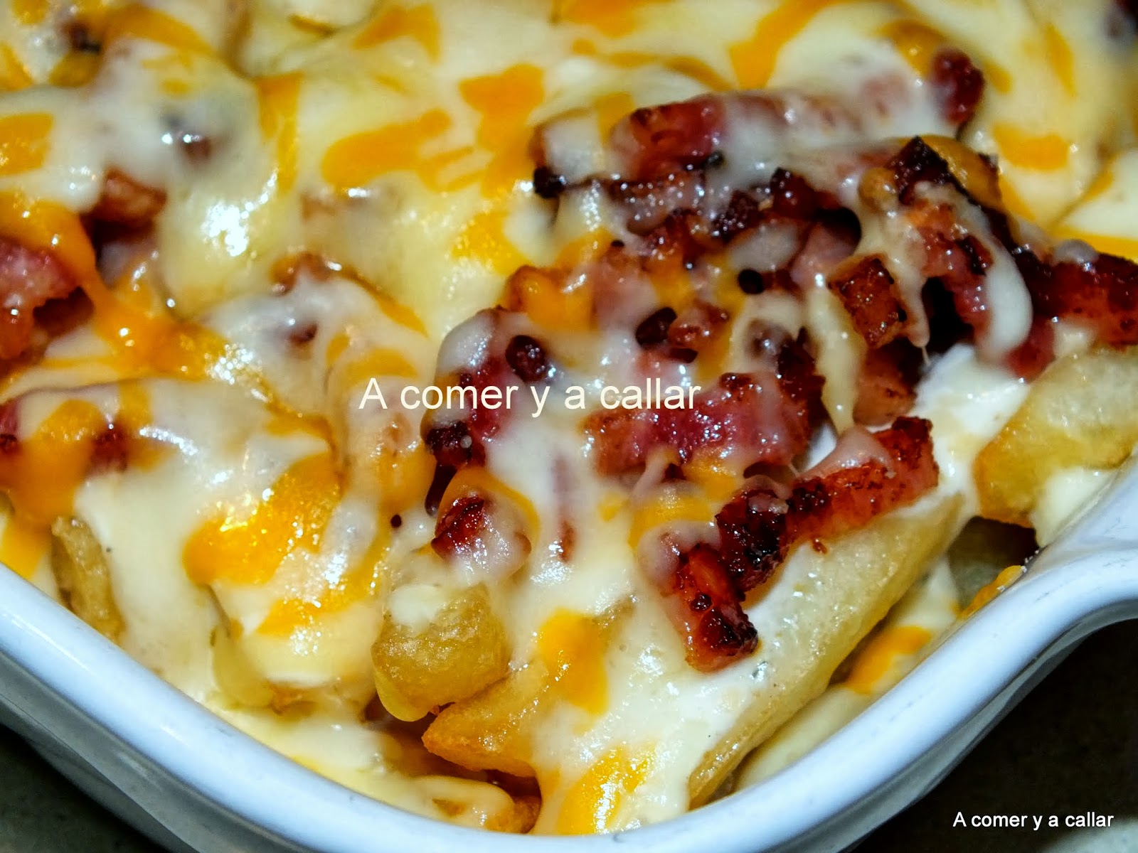 A comer y a callar BACON CHEESE FRIES, AL ESTILO DE FOSTER'S HOLLYWOOD