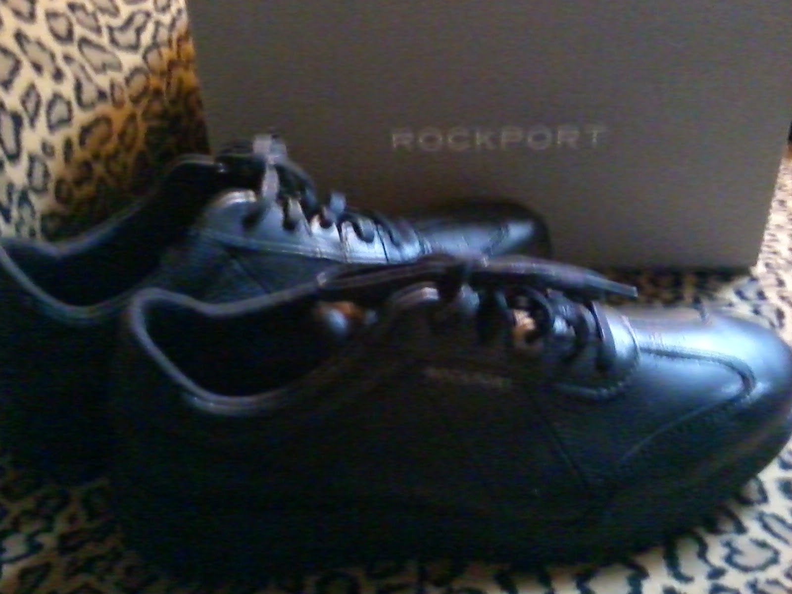 Shopping at TORONTO PREMIUM OUTLETS