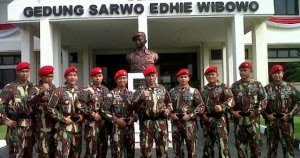 Sosok Prabowo Ditampilkan Di Layar Puluhan Prajurit Kopassus Riuh Tepuk Tangan Strategi Militer Indonesia Informasi Pertahanan Dan Keamanan Nkri