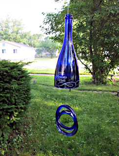 Memories for Life: Friday Features - Upcycled Wine Bottles