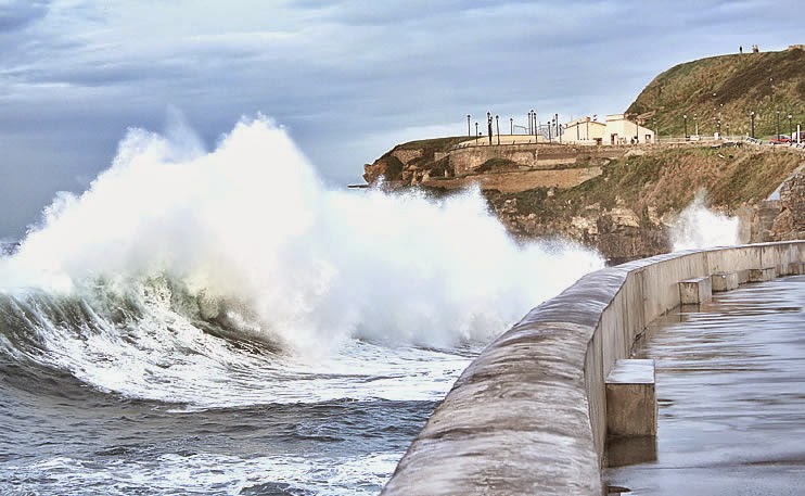 Resultado de imagen de rompeolas