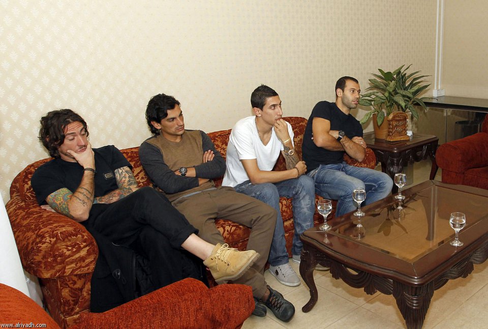 بالصور ميسى مع رفاقه فى الرياض نوبانجى