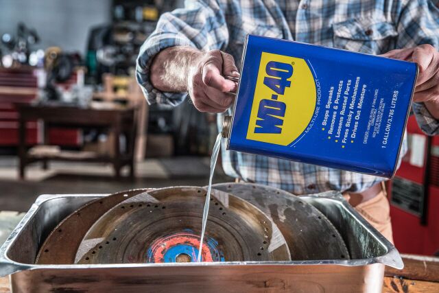 Bagaimana Ramai Syarikat Boleh Jimat Sehingga Melalui WD-40® Bagaimana Ramai Syarikat Boleh Jimat Sehingga Melalui WD-40®