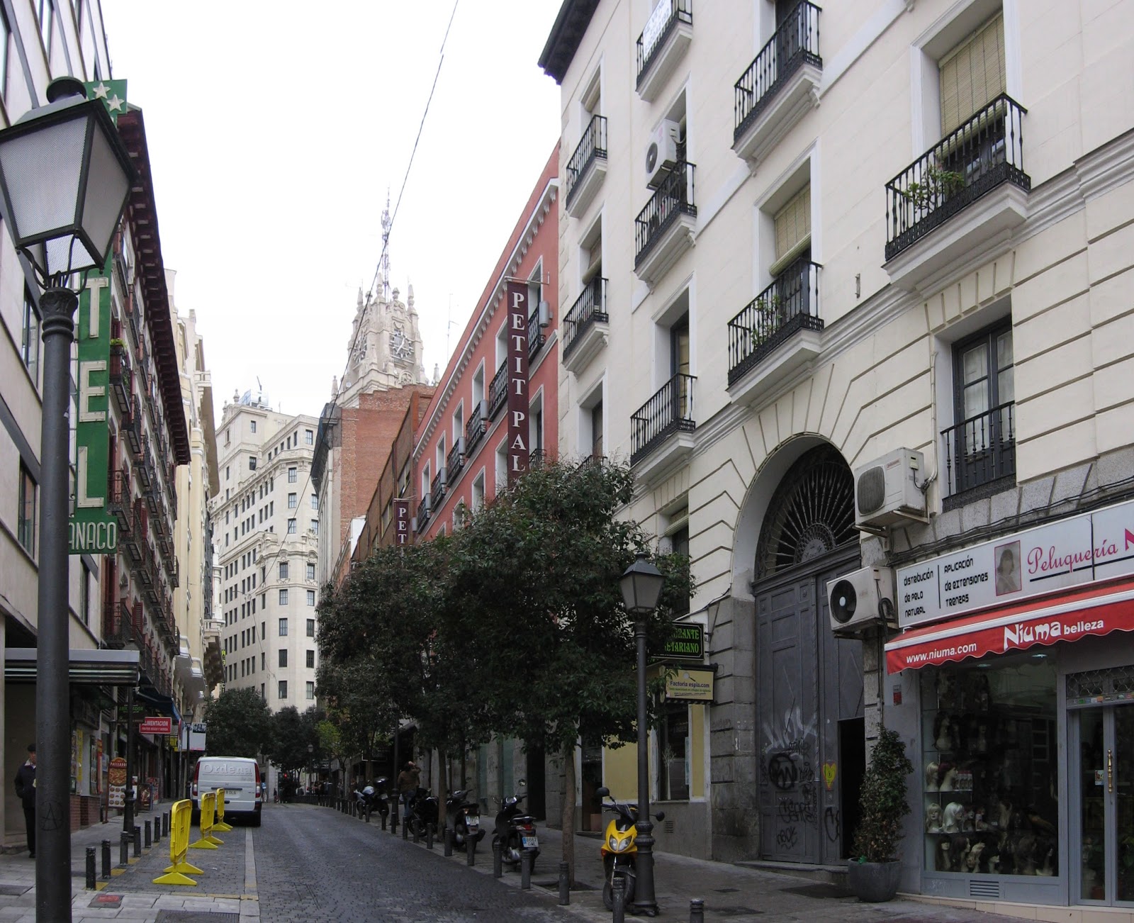 MadridMetropolis Detalles de Madrid Pasaje del ComercioPasaje Murga