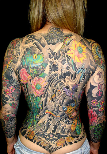 Tattoo oriental - sapos e flores