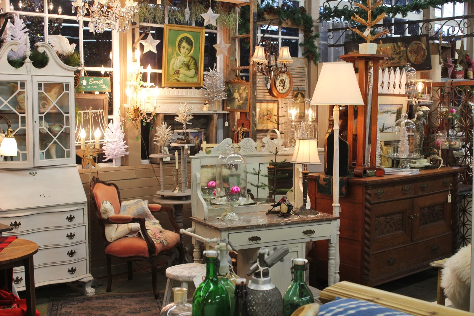 Monticello Antique Marketplace Christmas at Monticello...