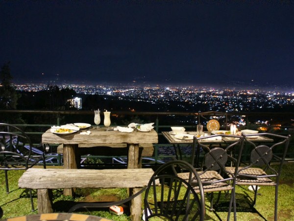 6 Recommended Restaurants In Bandung That Have Beautiful Scenery 6 Recommended Restaurants In Bandung That Have Beautiful Scenery