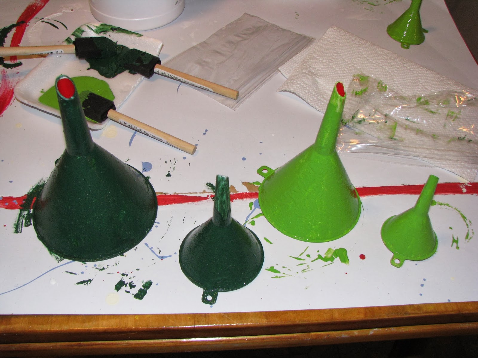 JeNNspeak Funnel Christmas Tree Craft Project