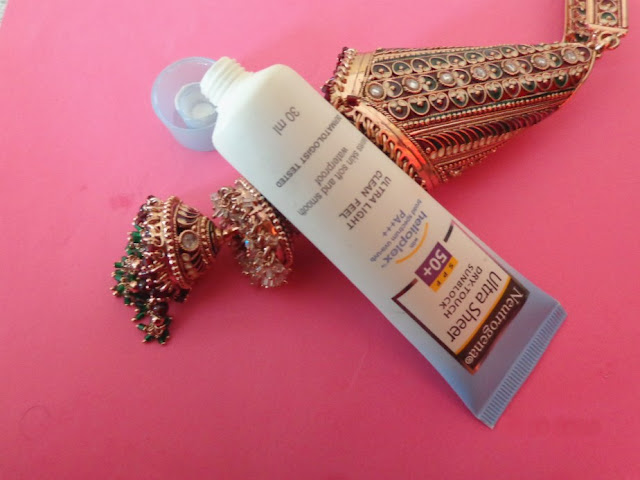 Neutrogena Ultra Sheer Dry Touch Sun Block SPF 50+ Review, Pictures and Swatches