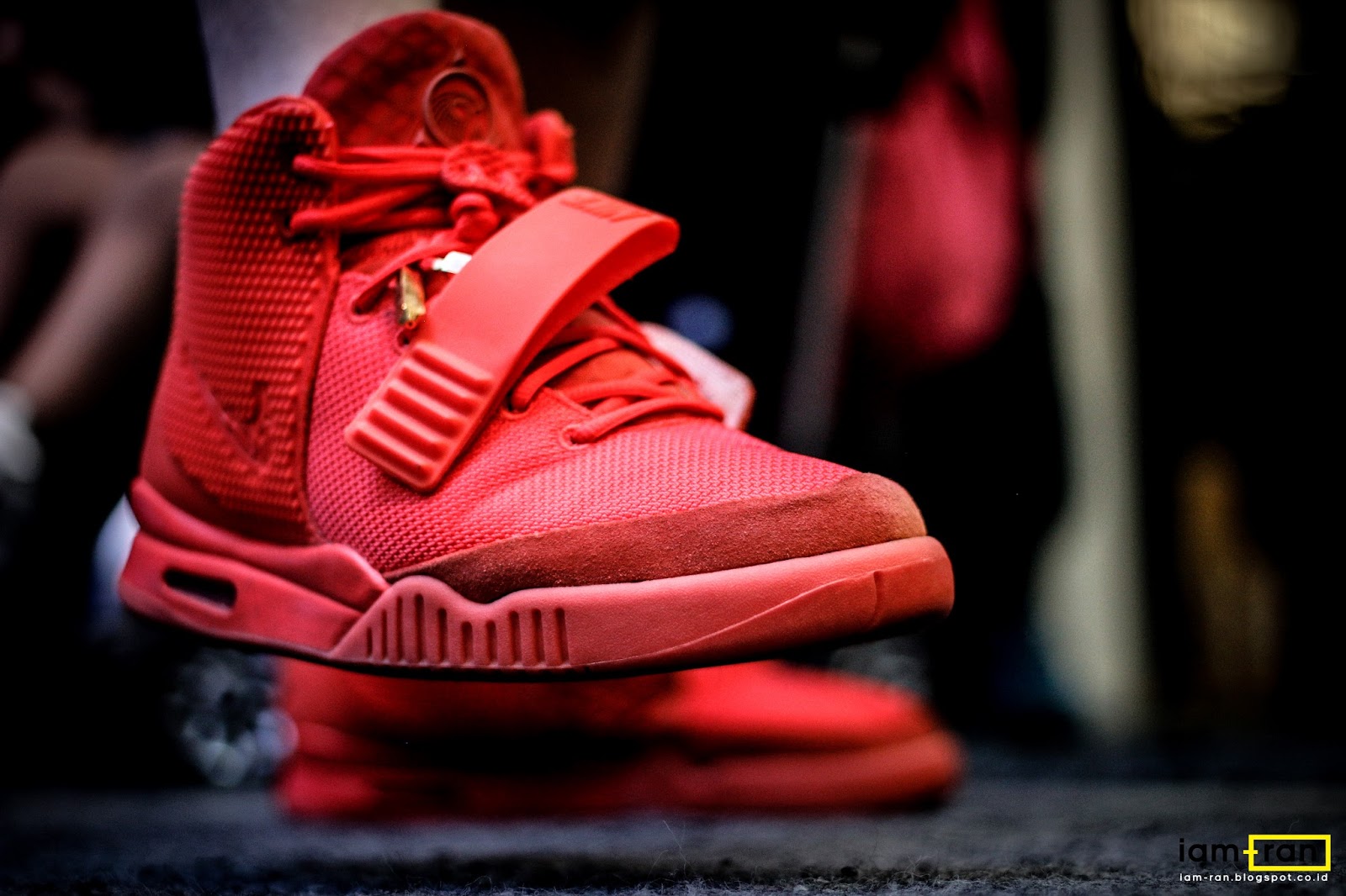 IAM-RAN: ON FEET : Mike - Air Yeezy 2 SP Red October "