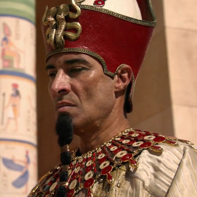 Como hacer coronas reales disfraz egipcio
