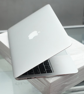 Jual macbook air MD711 2nd Jual macbook air MD711 2nd