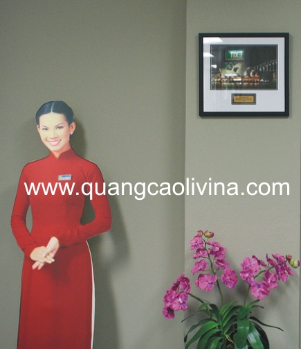 http://quangcaolivina.com.vn/bien-hieu-bien-cong-ty-tMKL/mo-hinh-mockup-quang-cao/