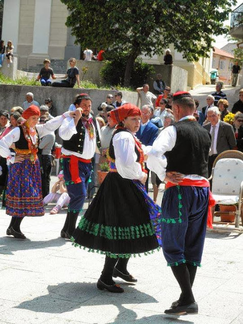 FolkCostume&Embroidery: Overview of Croatian Costume, part 4; Adriatic ...