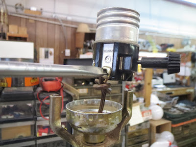 Lamp Parts and Repair | Lamp Doctor: 5 Steps To Replace A Lamp Socket