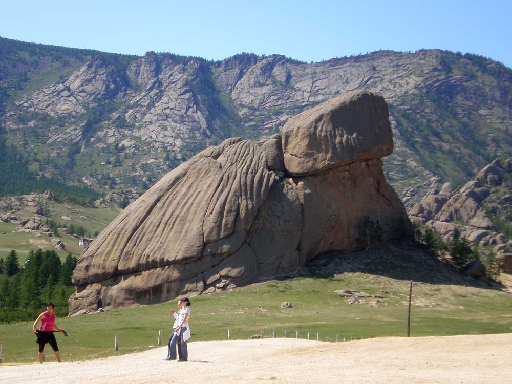 Причудливые формы гор