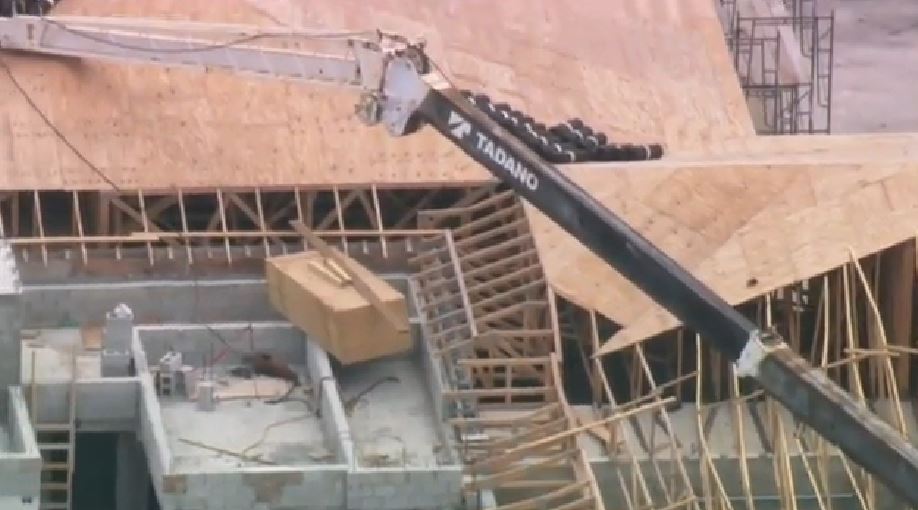 MEC&F Expert Engineers 1 construction worker injured after a crane