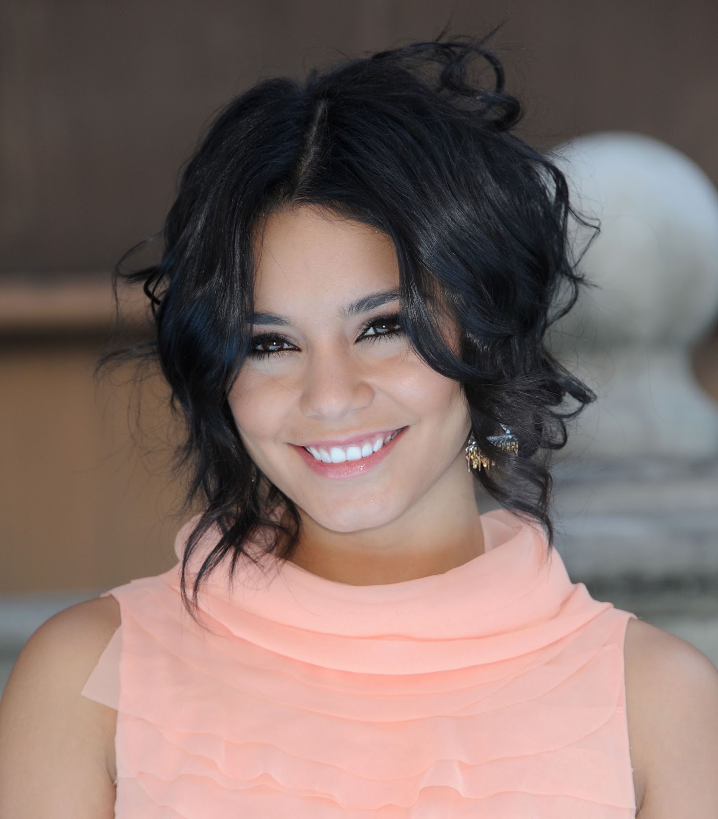 Vanessa Hudgens Updo Hairstyles For Prom