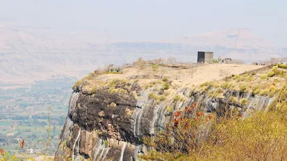 शिवनेरी किल्ला - Shivneri Fort