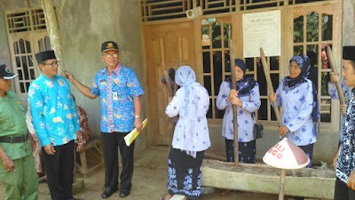 Meningkatkan Gotong Royong Masyarakat Desa, Warga Dukuh Gamblok Pereng Adakan Kegiatan Gojeg Lesung