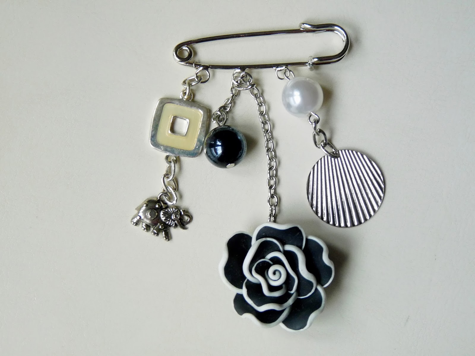 Broche Fantaisie Importante Avec Perles En Nacre - Bijou Vintage Occasion