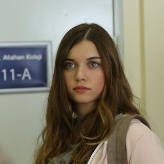 afra saraçoğlu 4