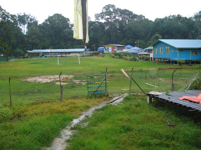 Pemandangan sekitar sekolah di SK Ulu Lubai Sarawak : Permata dalam Belantara