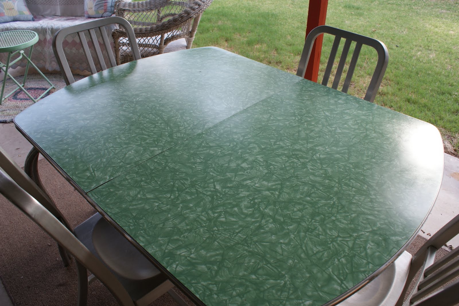 Reminisce... vintage formica table