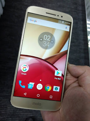 Exclusive: Photos of the Upcoming Moto M 