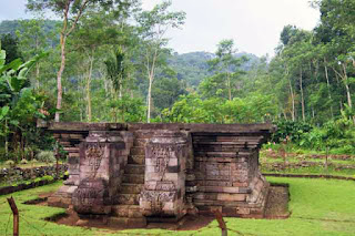 candi kedaton probolinggo situs majapahit di probolinggo
