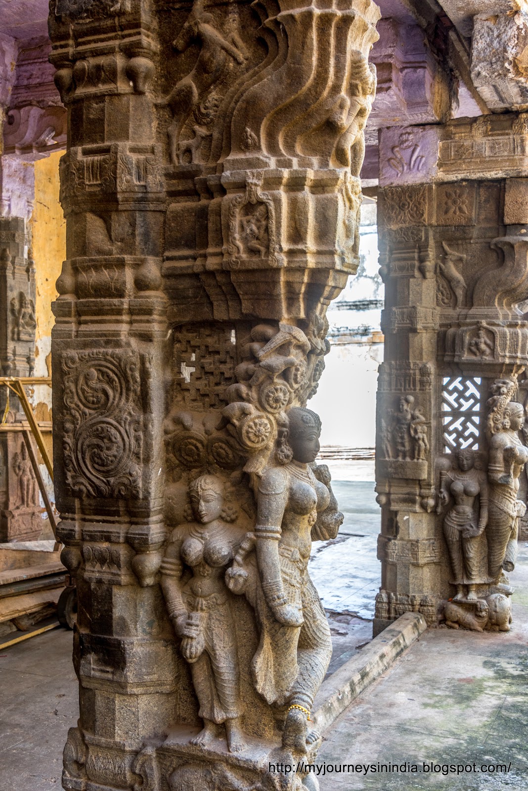 Kumbakonam Ramaswamy Temple Pillars