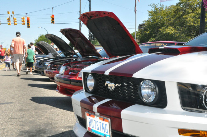 Ford Mustang Alley Draws Large Crowds at Woodward Dream Cruise