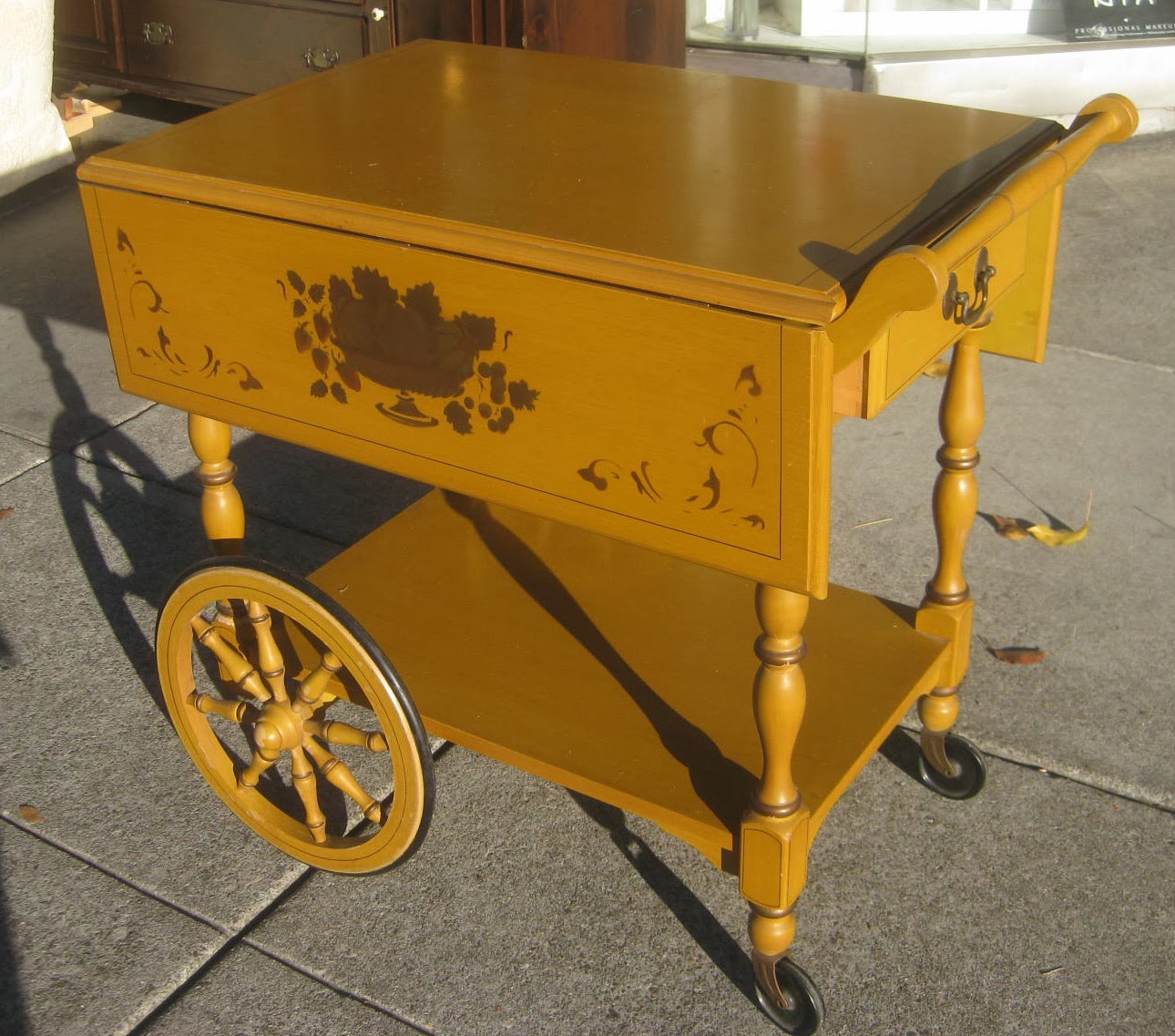 UHURU FURNITURE & COLLECTIBLES SOLD Heywood Wakefield Tea Cart 75