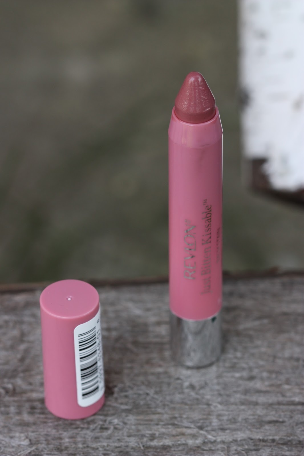TSARINA Бальзам для губ Revlon just bitten kissable balm stain 001