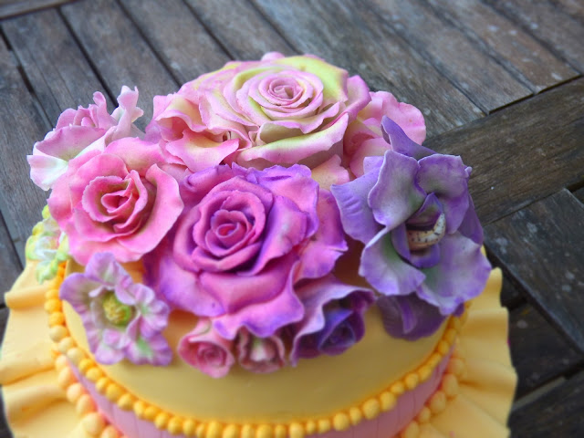 flowers fondant cake