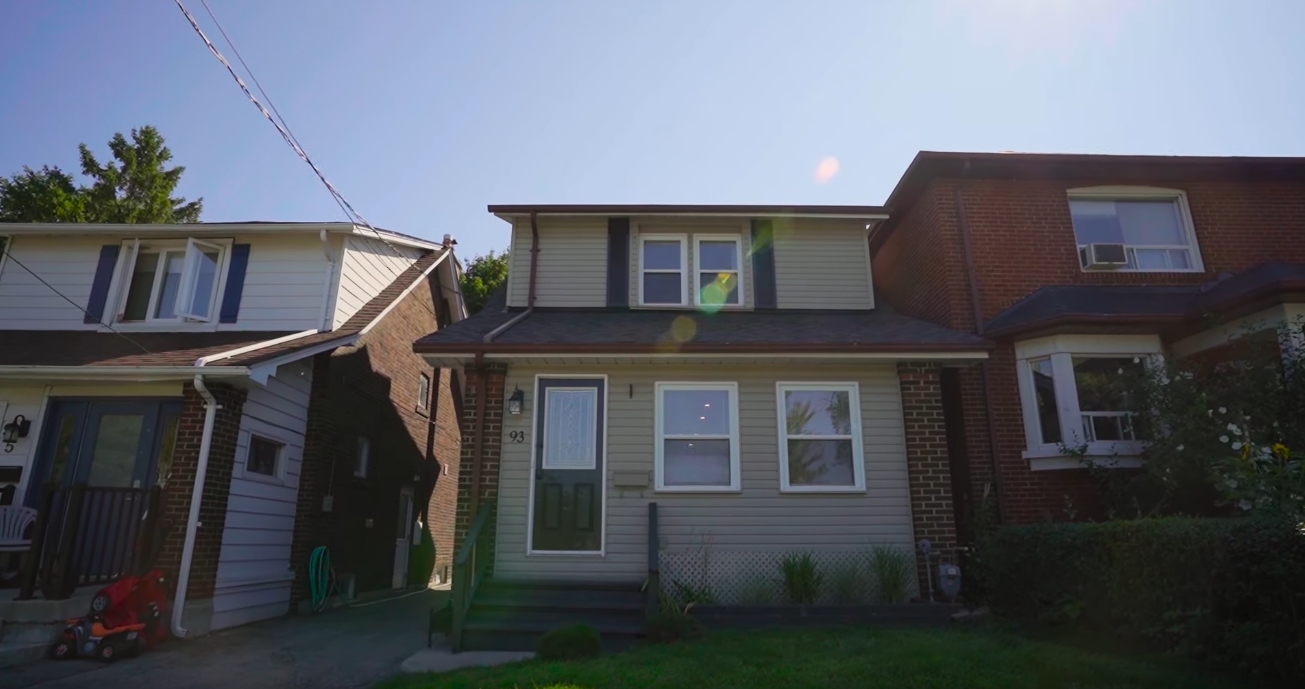15 Photos vs. 93 Birchcliff Avenue, Toronto Home Interior Design Tour