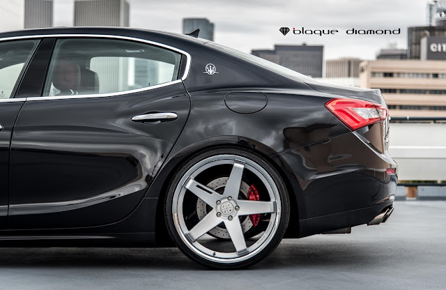 2016 Maserati Ghilbi With 22 BD-21’s in Silver Chrome Lip - Blaque Diamond Wheels