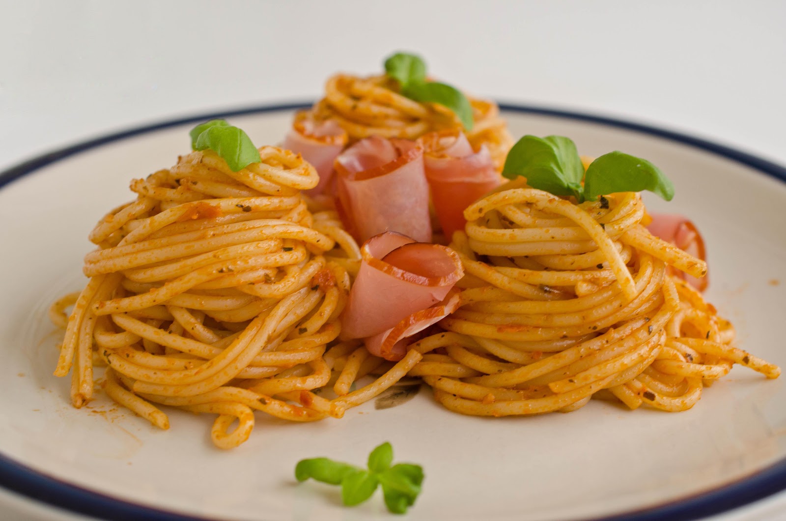 Spaghetti pesto rosso - Paulina Hofman