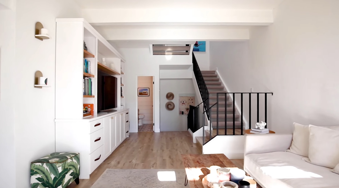 27 Interior Design Photos vs. Tour Luxury Townhouse Near Palisades Village, CA