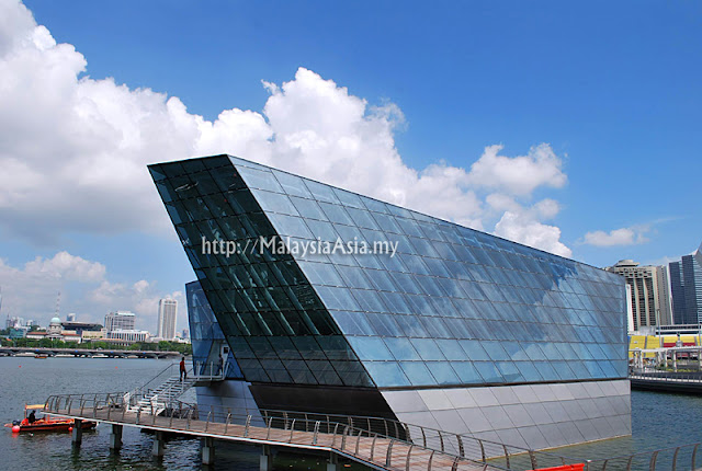 Louis Vuitton Island Maison in Singapore - Malaysia Asia Travel Blog