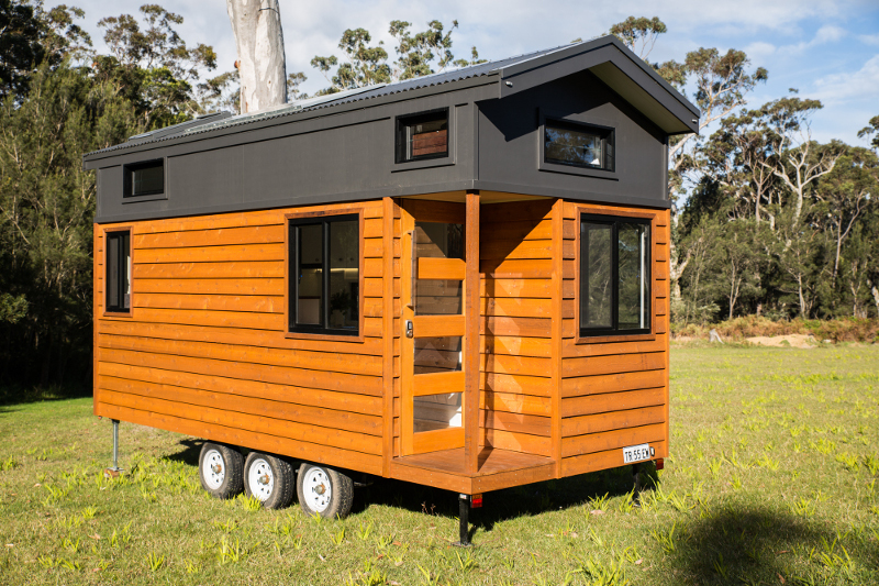 TINY HOUSE TOWN The Graduate Series 6000DL Tiny Home