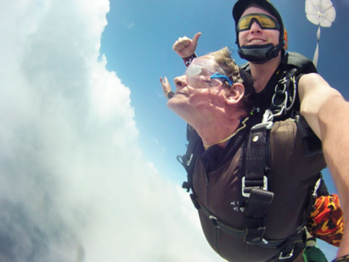 36 People's Heart-Breaking Last Wishes - Terminally Ill Air Force Veteran Granted Last Wish Of Sky Diving