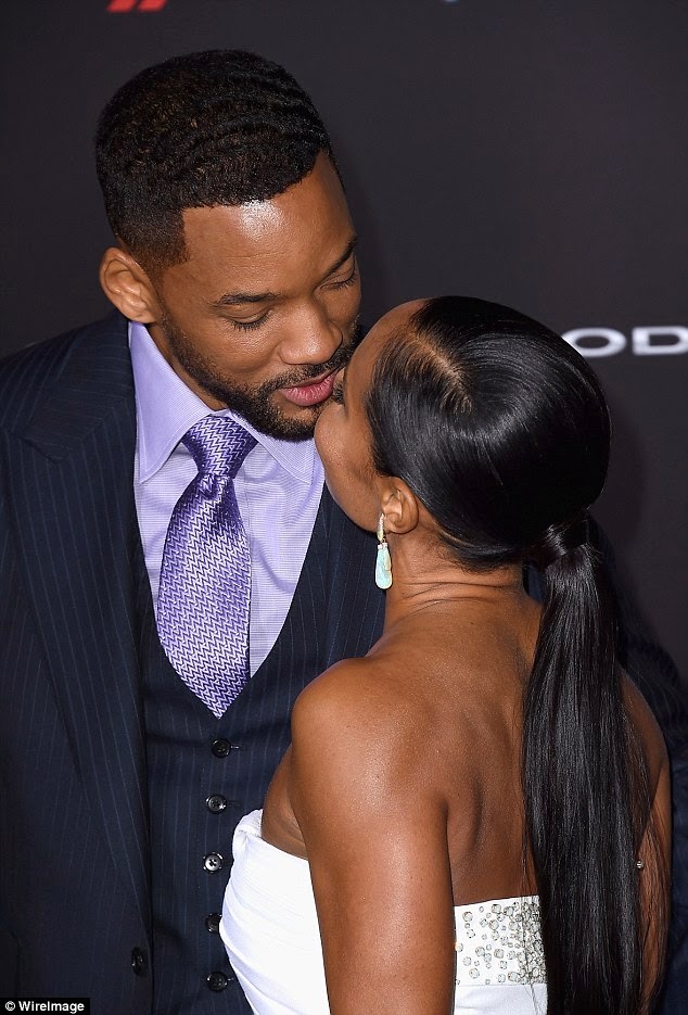 260F4A1000000578 2967937 image a 11 1424835103908 20 yrs later & still in love. Will & Jada Smith kiss passionately on the red carpet
