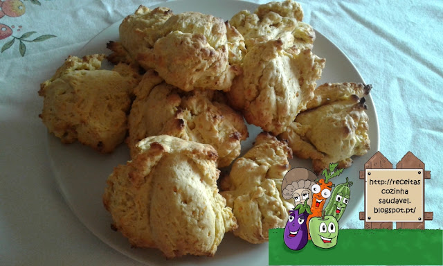 Scones de Cenoura e Fruta
