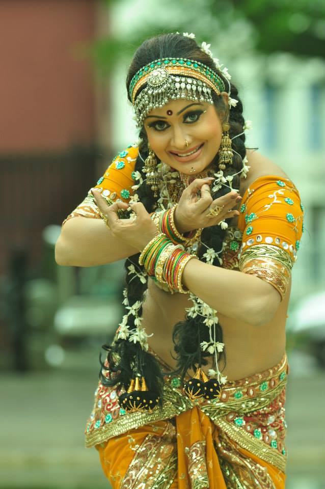 Sri Lankan Actress Anusha Damayanthis Ten Cute Poses 