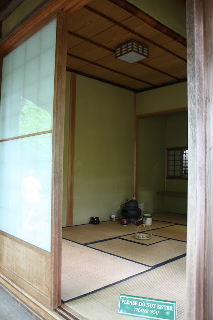 Serene tea house at Anderson Japanese Gardens