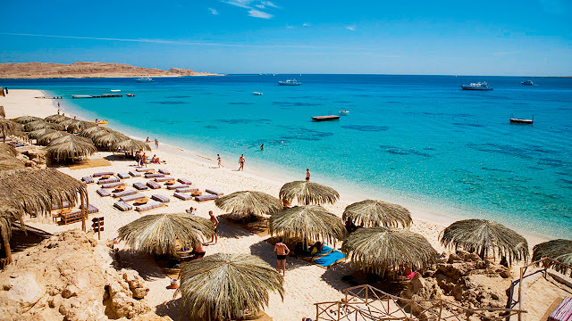 Red Sea Beach - Is Egypt Worth Visiting - www.tripsinegypt.com