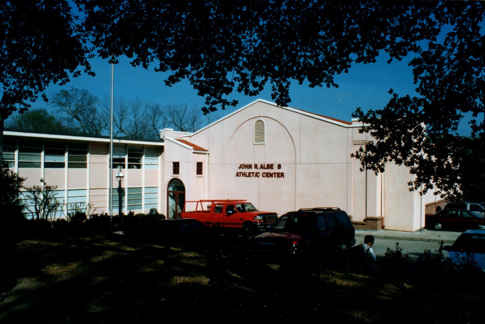 Stuart Mut Architects Dallas Academy Gymnasium